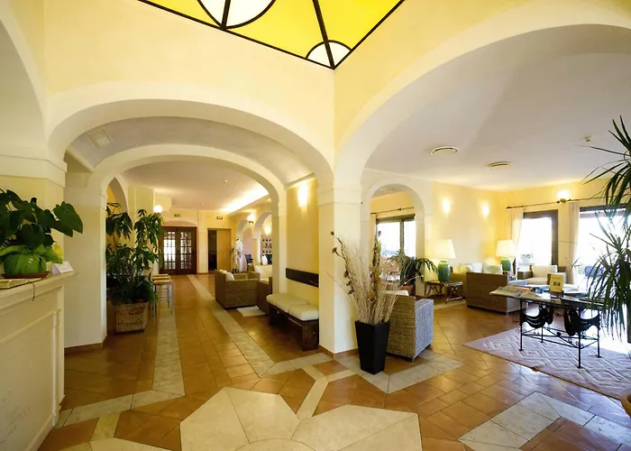Lantana Resort Hotel&Apartments